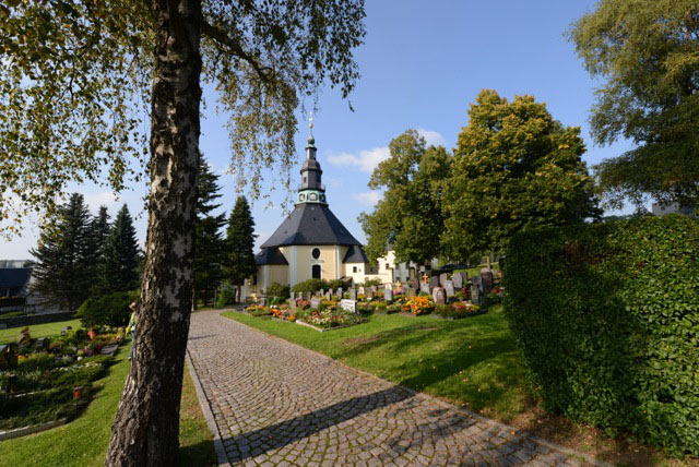 Seiffener Bergkirche im Sommer, Foto: Stein