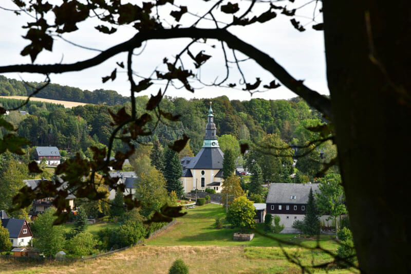 Blick zur Bergkirche Seiffen, Foto: Nico Schimmelpfennig