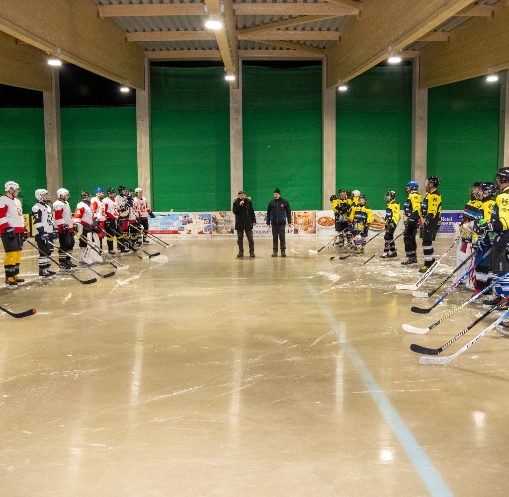 Eisbahn und Eislaufen Sportwelt Preußler 3 Eisbahn und Eislaufen Sportwelt Preußler 3