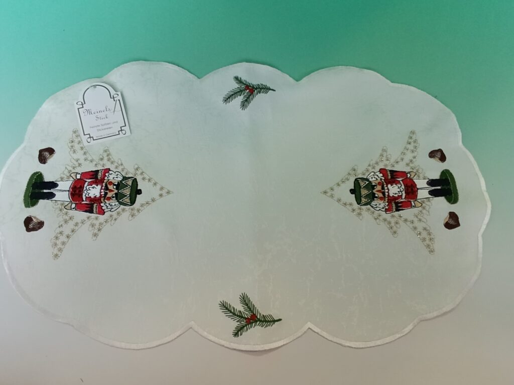 Deckchen Nußknacker 28 x 48 cm 1