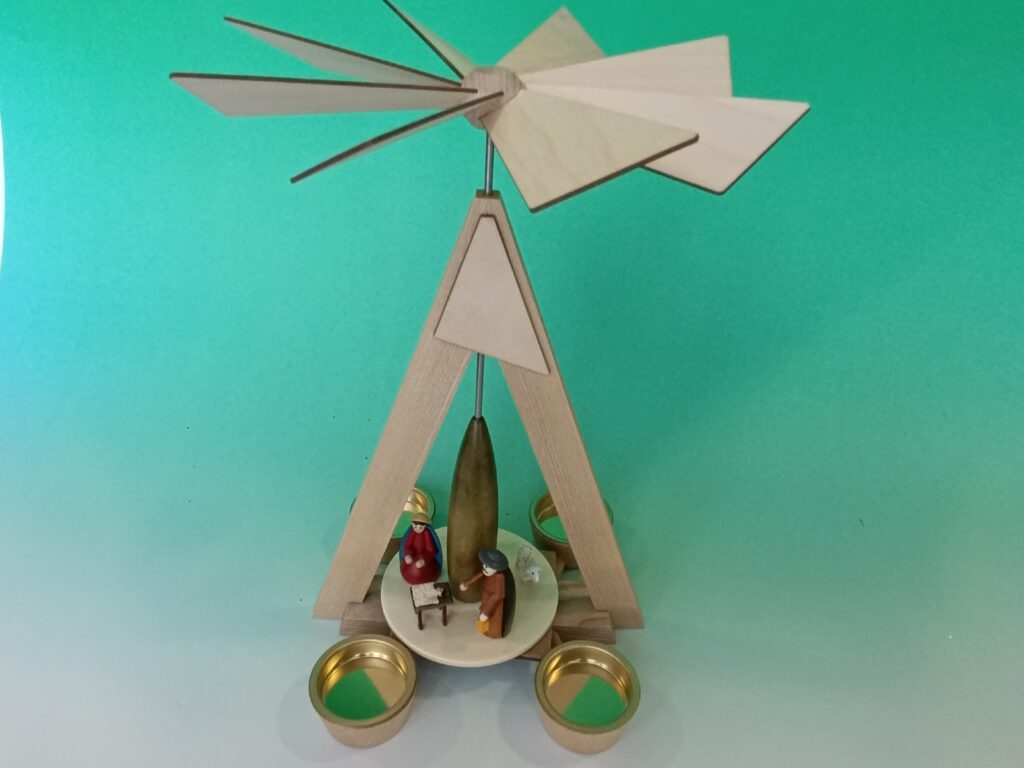 Teelichtpyramide Christi Geburt 1 Teelichtpyramide Christi Geburt 1