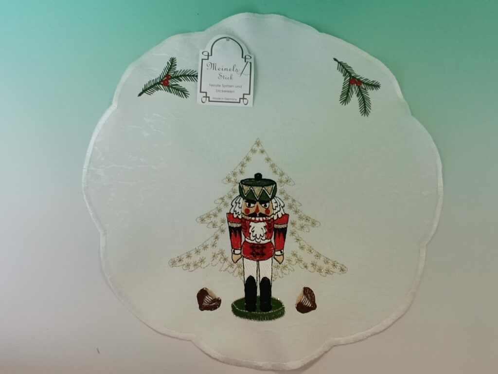 Deckchen Nußknacker 28 cm 1