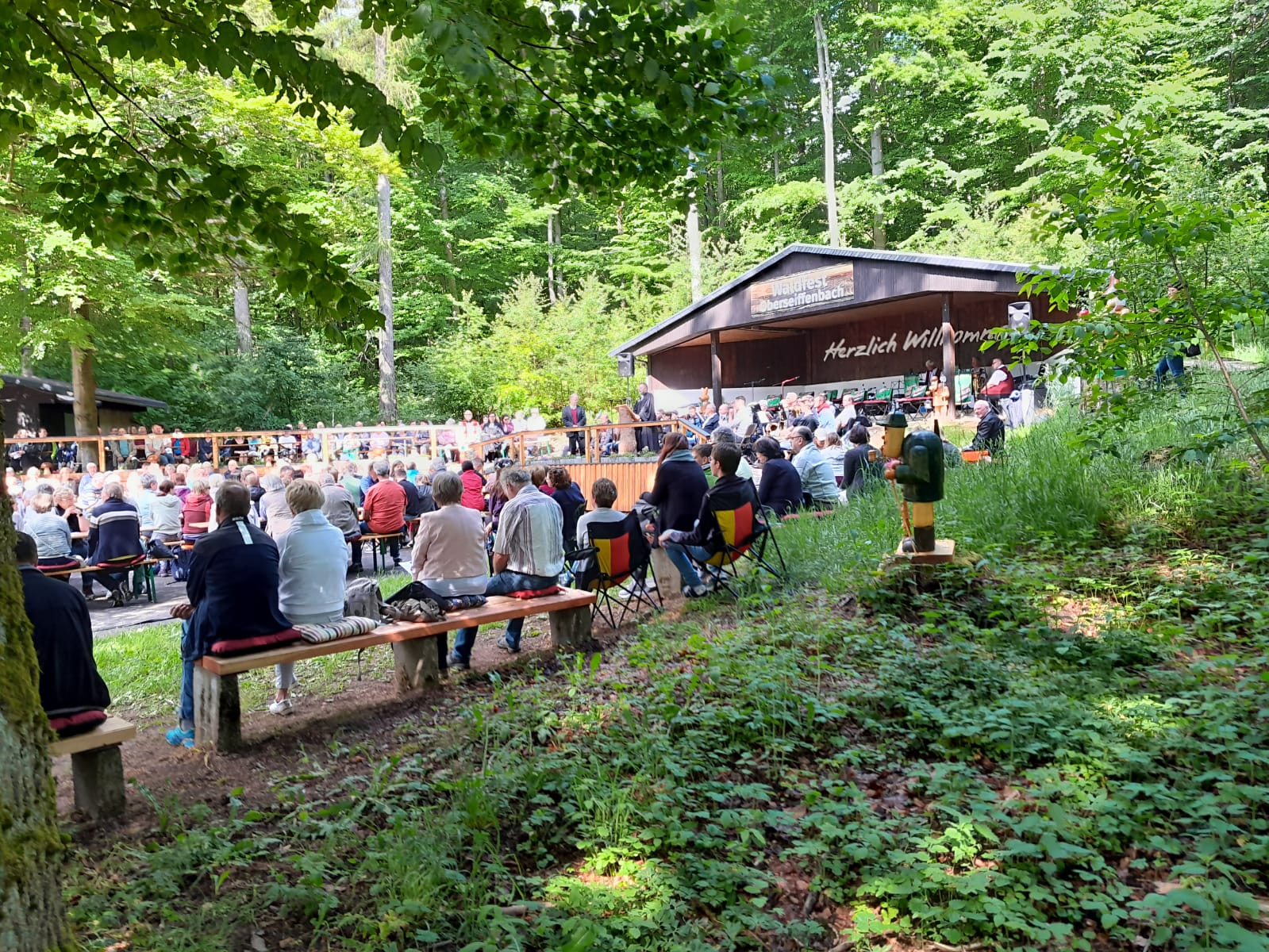 Musik im Waldfestgelände